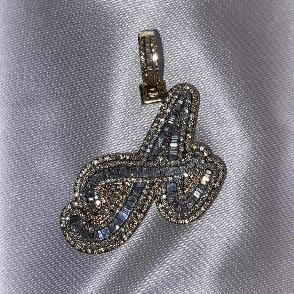 CustomVVS Baguette A-Initial 10k Gold + White